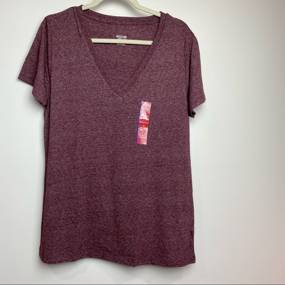 Mossimo Sz XL V neck shirt sleeve tee, New with tags. Burgundy color.